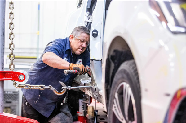 门店突破1000家、利润暴跌70%，事故车连锁巨头为何也这么难？