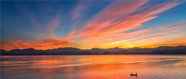 汽车保有量破3.7亿、维保市场却蒸发460亿、64%门店负增长：明年的增长路径在哪？