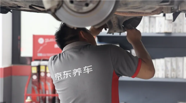 从“试一试”到2年开3店，年营收800万，25年汽修老将做了什么？