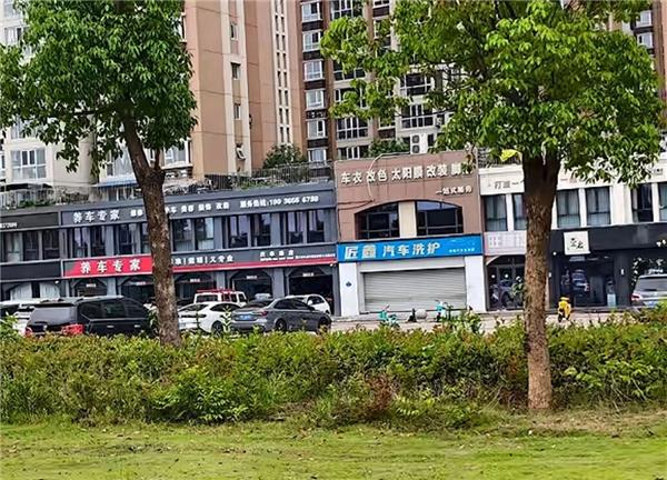 一条街上三家店，为什么最后活着的只能是它？