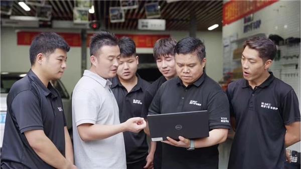 4S店技术老兵创业,从老旧小店到线上好评榜首,他靠什么“出圈”? 4S店技术老兵创业,从老旧小店到线上好评榜首,他靠什么“出圈”?