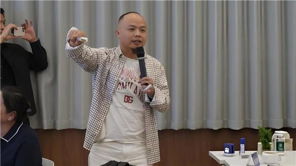 门店被AI和新能源同时改写，下一批客户究竟怎么来？｜10月27日上海，AI私域实战课等你来
